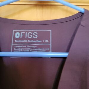 Figs Women's Technical Collection Catarina Top - Dark Fig Freex Material